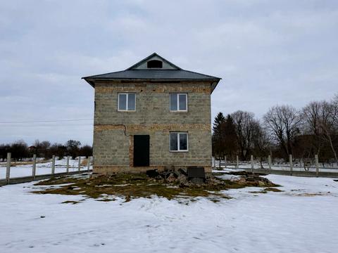 будинок за адресою Квітнева