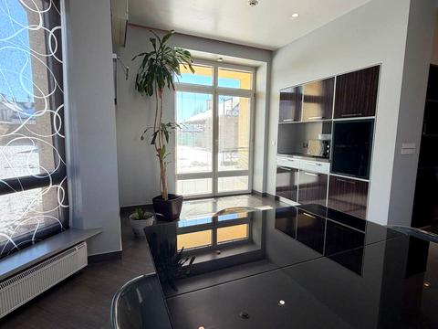 будинок за адресою пров. Молодіжний