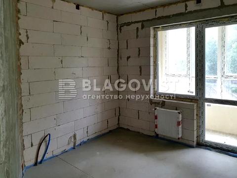 комерційна за адресою Новопольова вул., 2