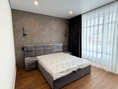 будинок за адресою Місячна вул.