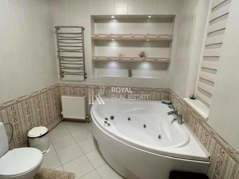 дом по адресу Лесі Українки