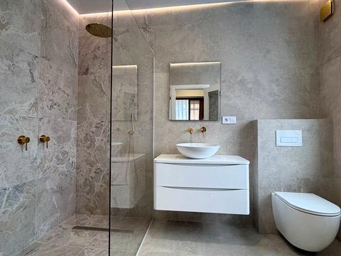 будинок за адресою Місячна вул.