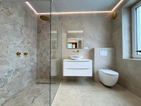 будинок за адресою Місячна вул.