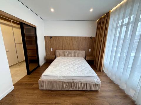 будинок за адресою Місячна вул.