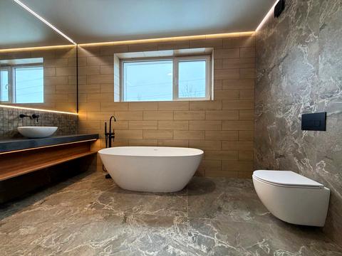 будинок за адресою Місячна вул.