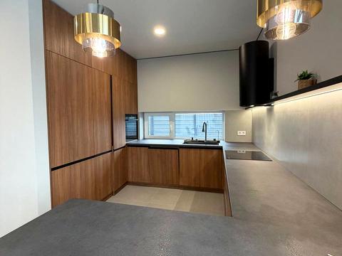 будинок за адресою Місячна вул.