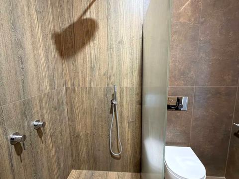 будинок за адресою Місячна вул.