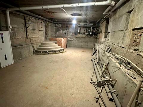 комерційна за адресою Голосіївська вул., 7 