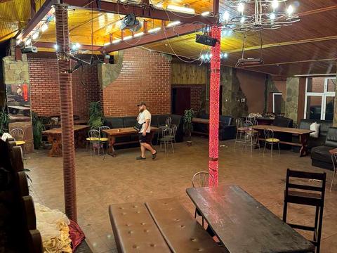 комерційна за адресою Вернадського вул., 4