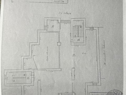 комерційна за адресою Вернадського вул., 4