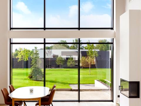 будинок за адресою Жовтнева вул.