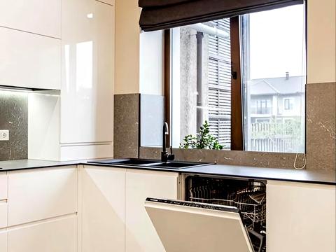 будинок за адресою Абрикосова вул., 1