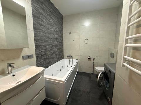 квартира за адресою Євгена Коновальця вул. (Щорса), 36-Е