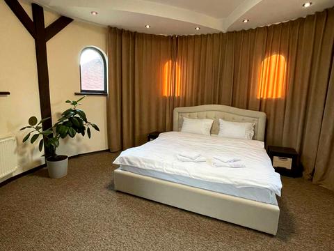 коммерческая по адресу Лейтенанта Днепрова набережная ул., 115