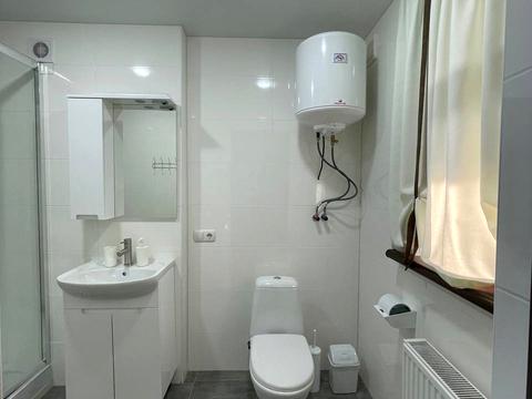 коммерческая по адресу Лейтенанта Днепрова набережная ул., 115