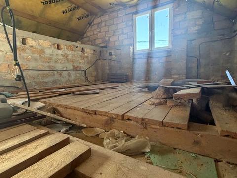 будинок за адресою Центральна вул.