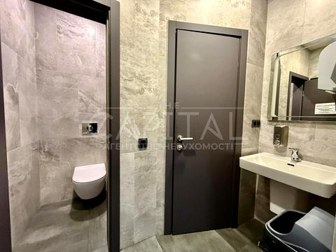 комерційна за адресою Київ, Берестейський просп. (Перемоги), 26