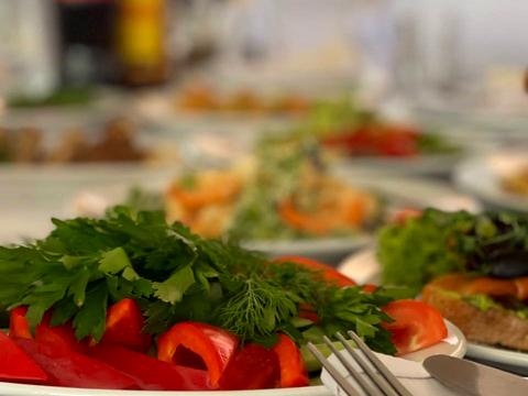 коммерческая по адресу Лейтенанта Днепрова набережная ул., 115