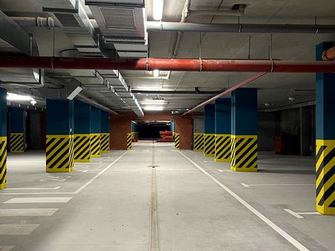 паркоместо по адресу Червоної Калини ул., 8