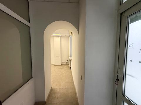 коммерческая по адресу Антоновича ул. (Горького), 157