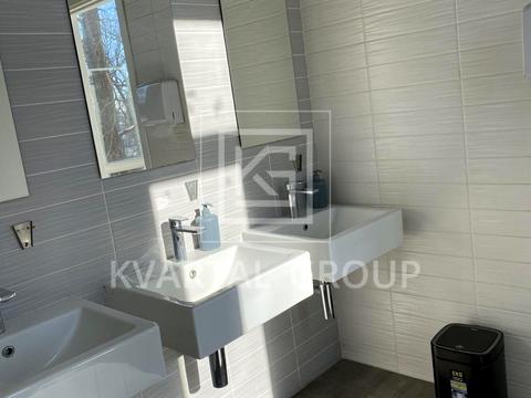 комерційна за адресою вул. Садова, 31/33