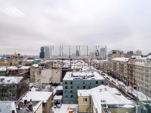 комерційна за адресою Богдана Хмельницького вул., 19