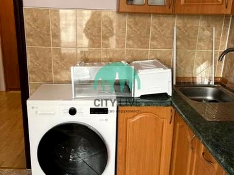 квартира за адресою Тролейбусна вул., 11