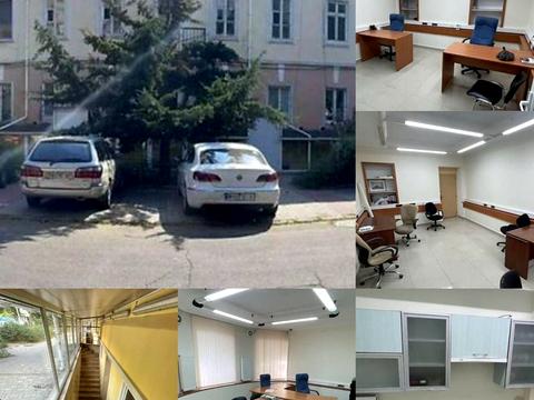 комерційна за адресою Утьосова вул., 14