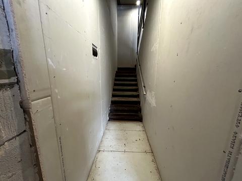 комерційна за адресою Метрологічна вул., 58-Б