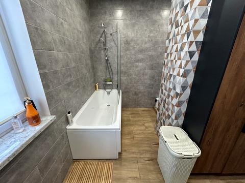 комерційна за адресою Метрологічна вул., 58-Б