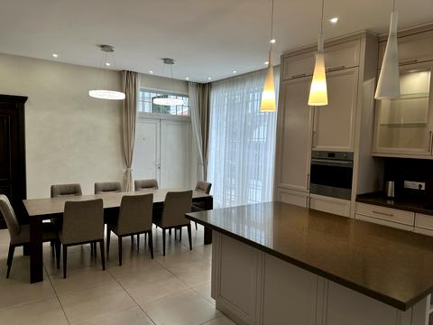 будинок за адресою Порічкова вул., 166