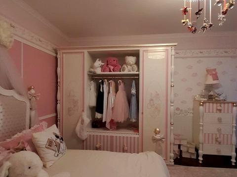 будинок за адресою Олександра Матросова вул.