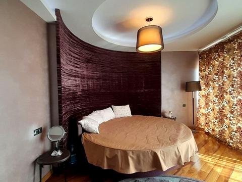 будинок за адресою Олександра Матросова вул.