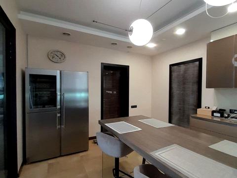 будинок за адресою Олександра Матросова вул.