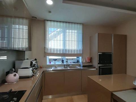 будинок за адресою Олександра Матросова вул.