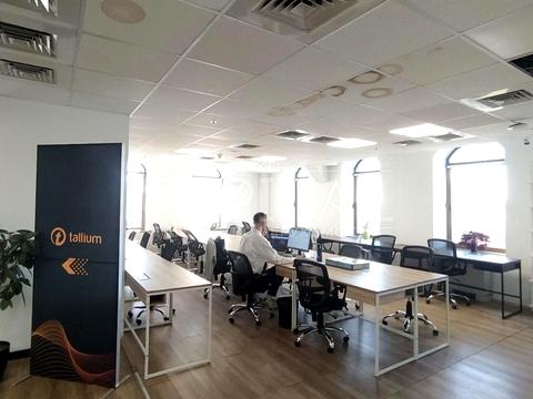 комерційна за адресою Київ, Богдана Хмельницького вул., 44