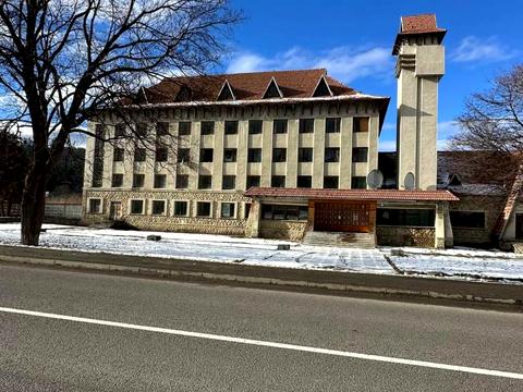 коммерческая по адресу Свободи ул., 16