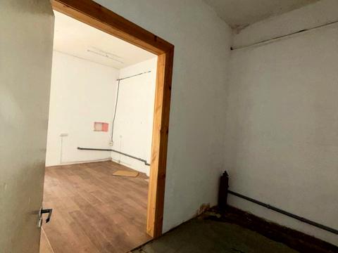 комерційна за адресою Базарна вул., 20