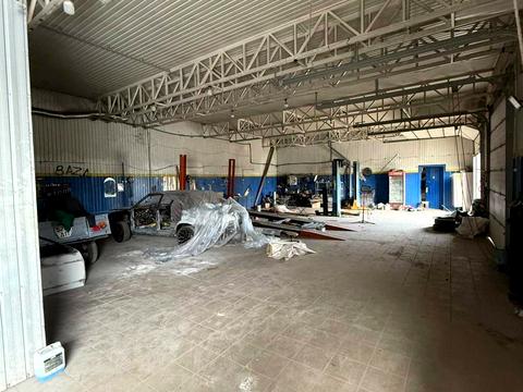 коммерческая по адресу Янтарная ул., 19