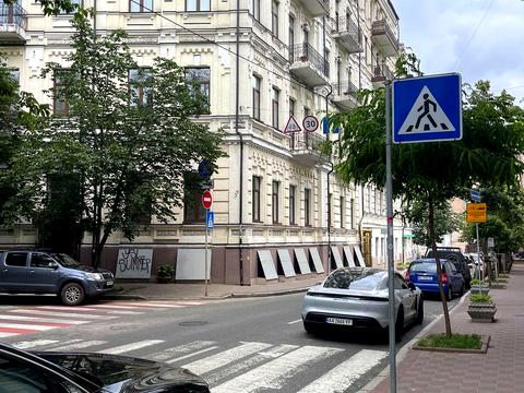 квартира за адресою Стрілецька вул., 7/6