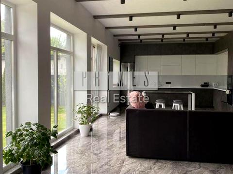 будинок за адресою Каштанова