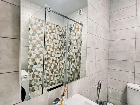 квартира за адресою Бакинська вул., 1