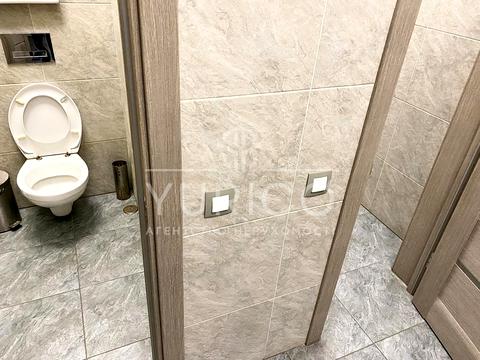 комерційна за адресою Дегтярна вул., 8