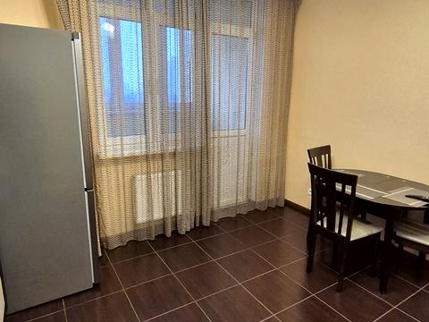 квартира за адресою Воскресенська вул., 12-В