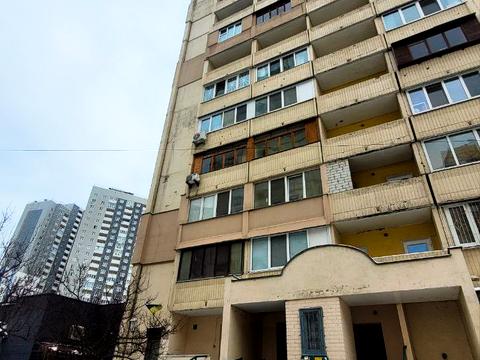 квартира за адресою Вишняківська вул., 1