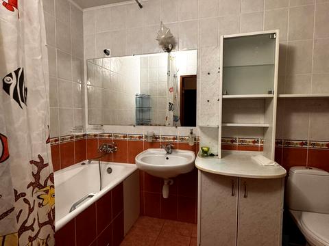 квартира за адресою Ревуцького вул., 42