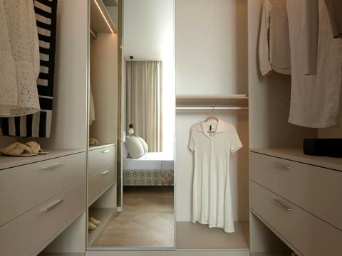 квартира за адресою Андрія Верхогляда вул. (Михайла Драгомирова), 11-В