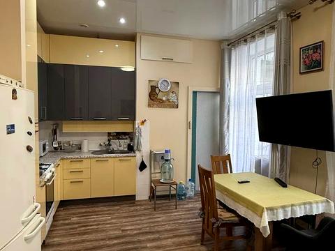 квартира за адресою Івана Верхратського вул., 9