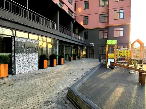 комерційна за адресою Нагірна вул., 16/18