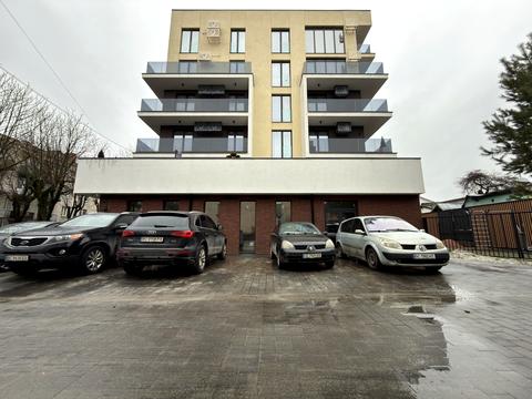 комерційна за адресою Окружна вул., 43